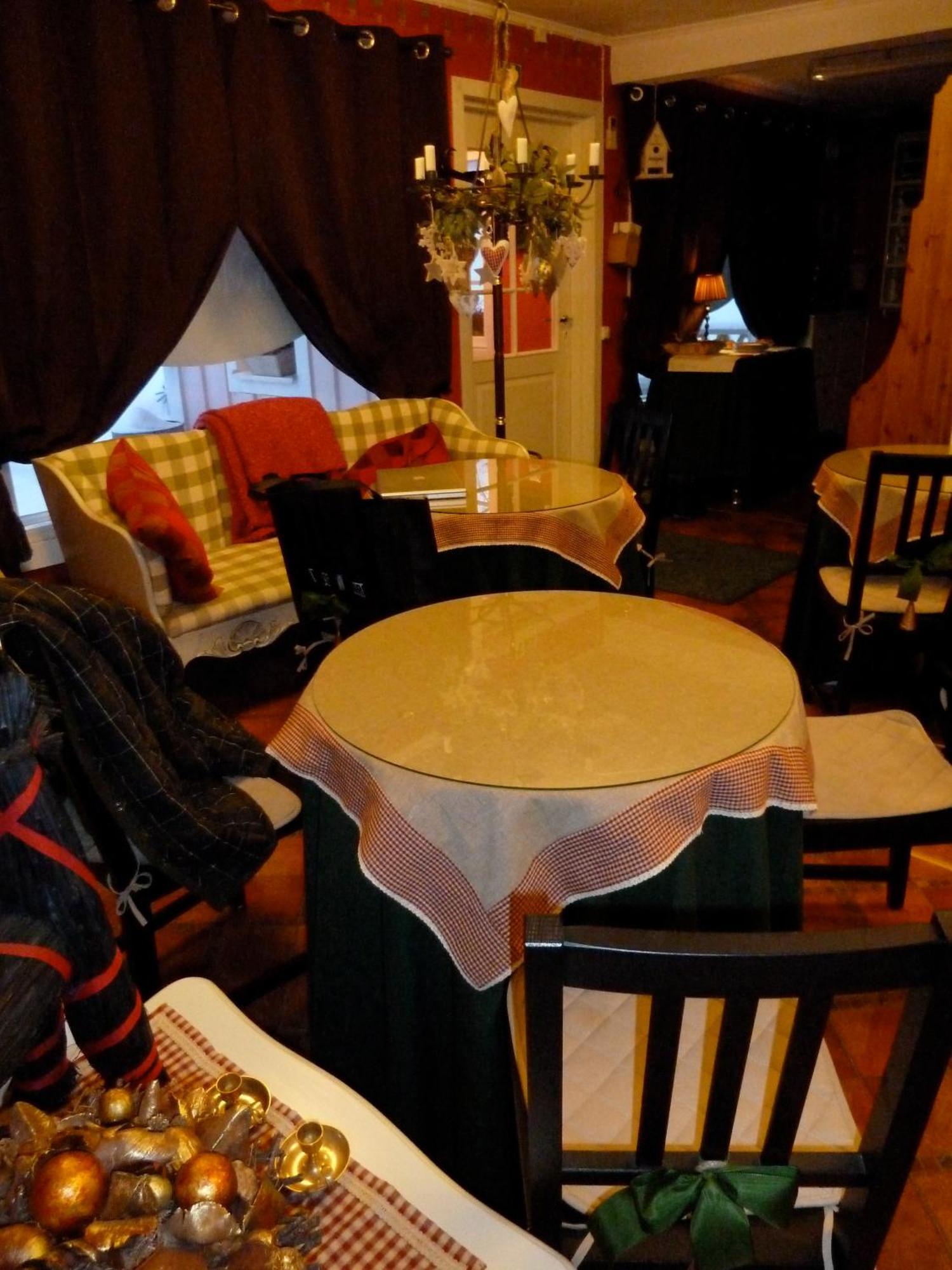 Box Bed & Breakfast ภายนอก รูปภาพ