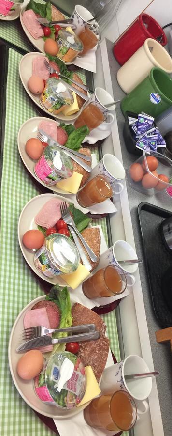 Box Bed & Breakfast ภายนอก รูปภาพ